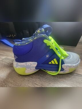 US 9 Women Adidas Candace Ace Airliners High-Top Blue and Neon Green